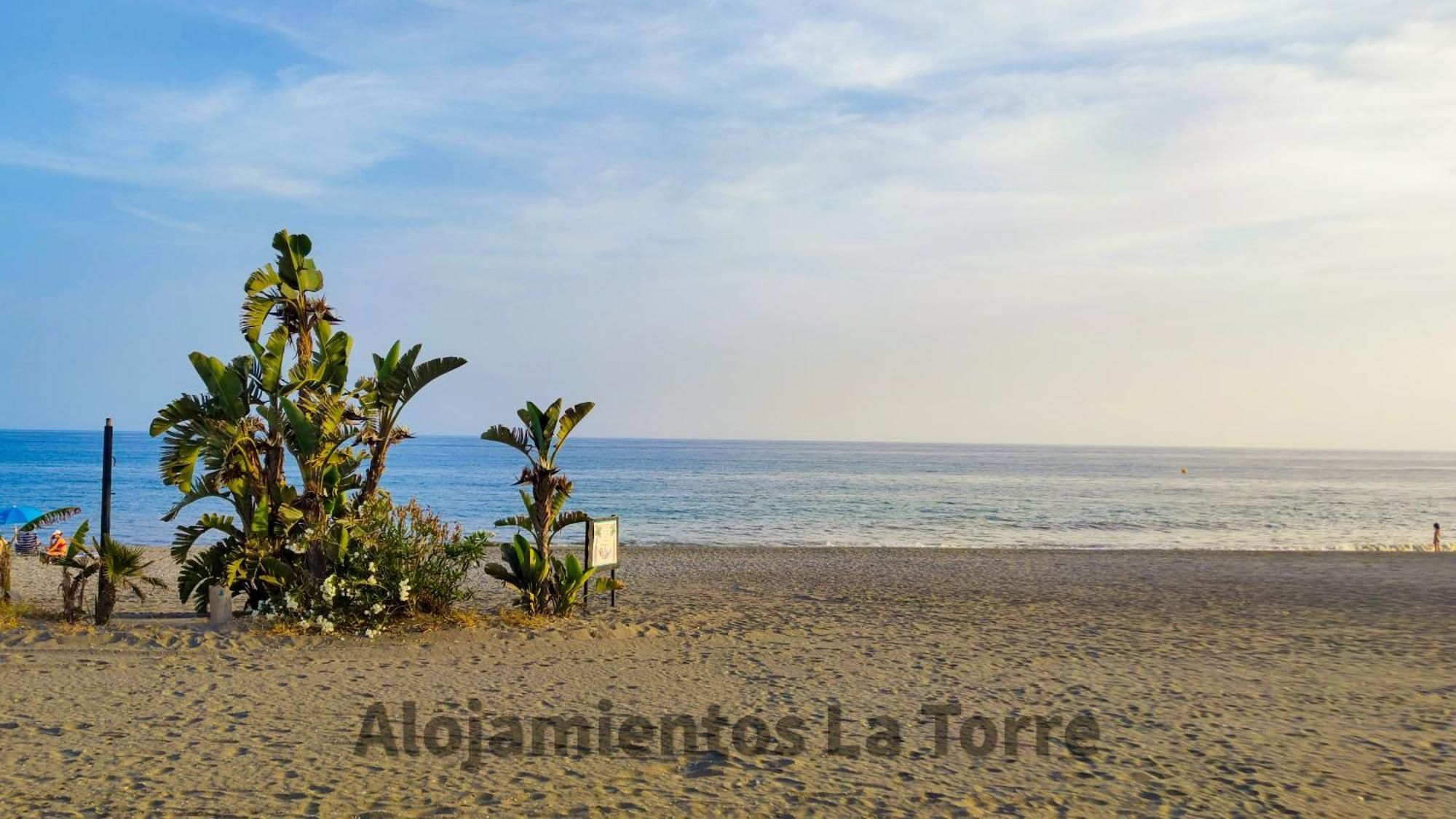 Laguna Beach Premium - Alojamientos La Torre Torrox Esterno foto
