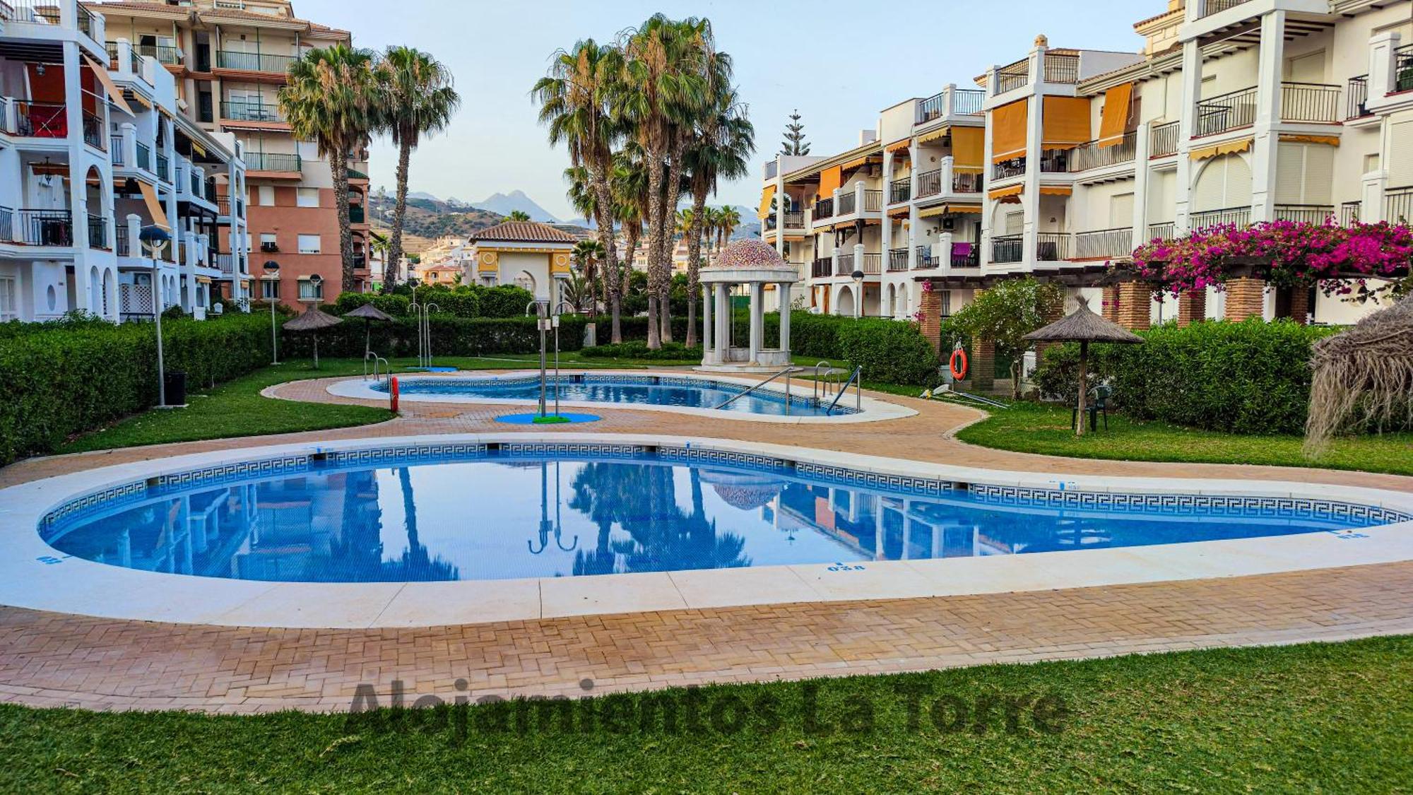 Laguna Beach Premium - Alojamientos La Torre Torrox Esterno foto